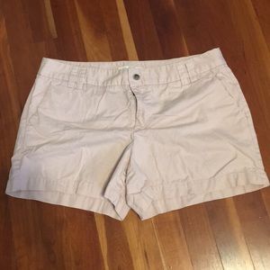 Loft size 8 pale pink shorts